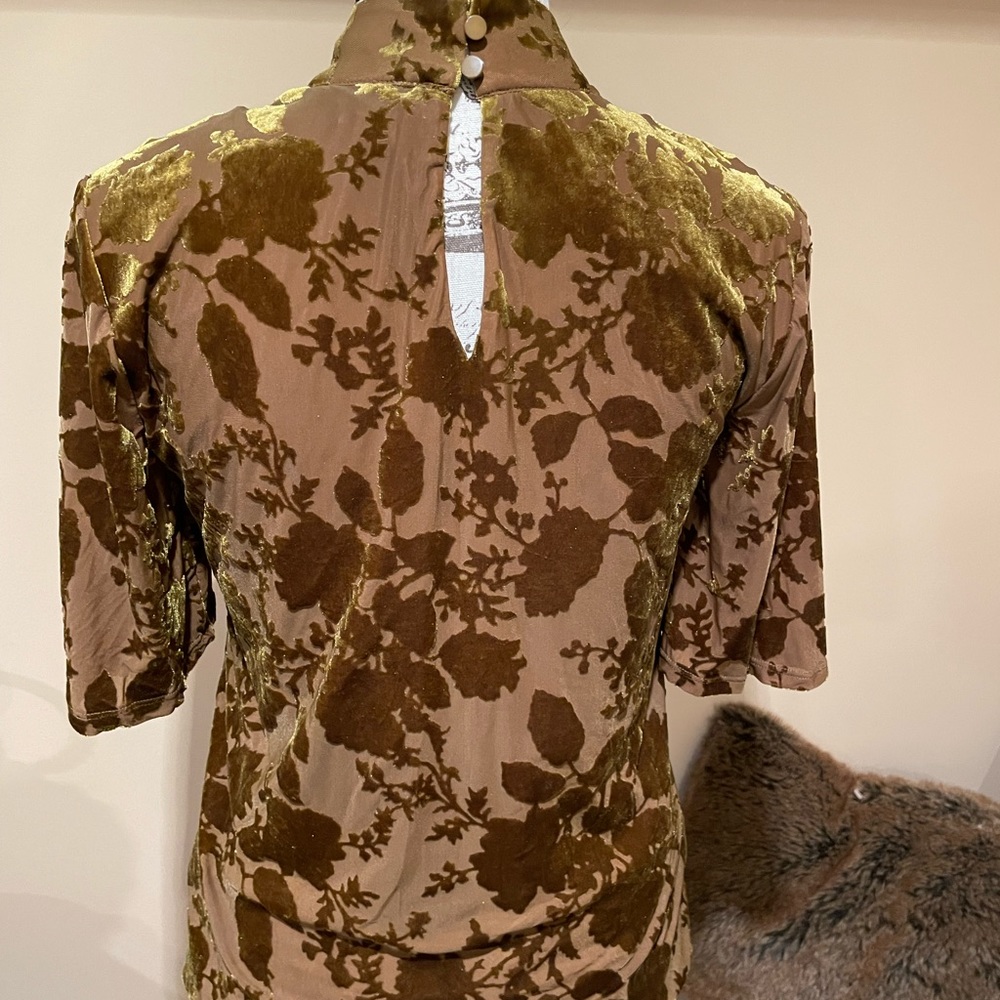 1. STATE Burn Out Velvet top small - Picture 3 of 7